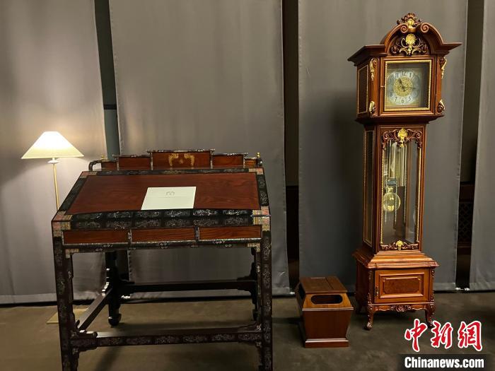 圖為春秋館展覽陳設的青瓦臺家具。　劉旭 攝