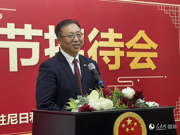 中國駐尼日利亞大使崔建春致辭。人民網(wǎng)記者 姜宣攝