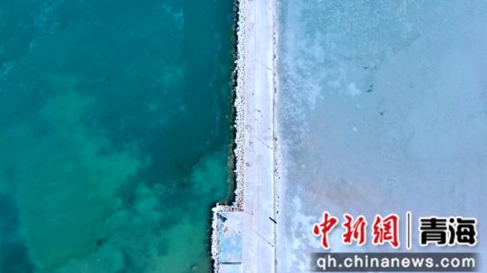 圖為冬日青海湖。李江寧攝