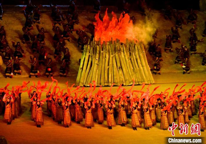 3月17日，西藏拉薩，《文成公主》大型史詩(shī)劇演出現(xiàn)場(chǎng)。　李林 攝