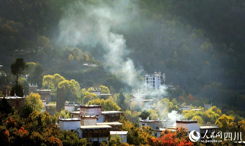 丹巴美景。李永安攝