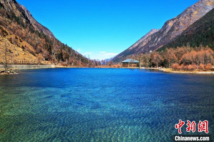 畢棚溝景區(qū)風(fēng)光?！“苍?攝