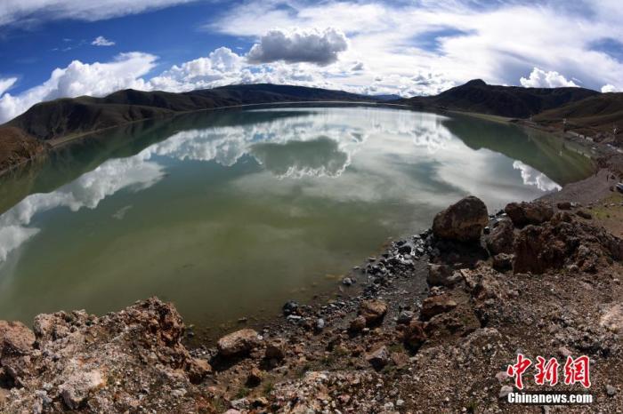 圖為浪錯(cuò)夏日美景。 <a target='_blank' ><p  align=